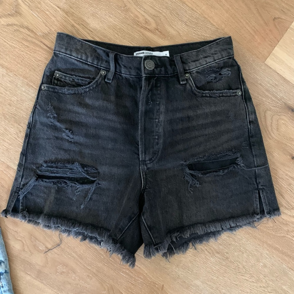 *SOLD* Garage vintage cut off shorts size 0 size 24